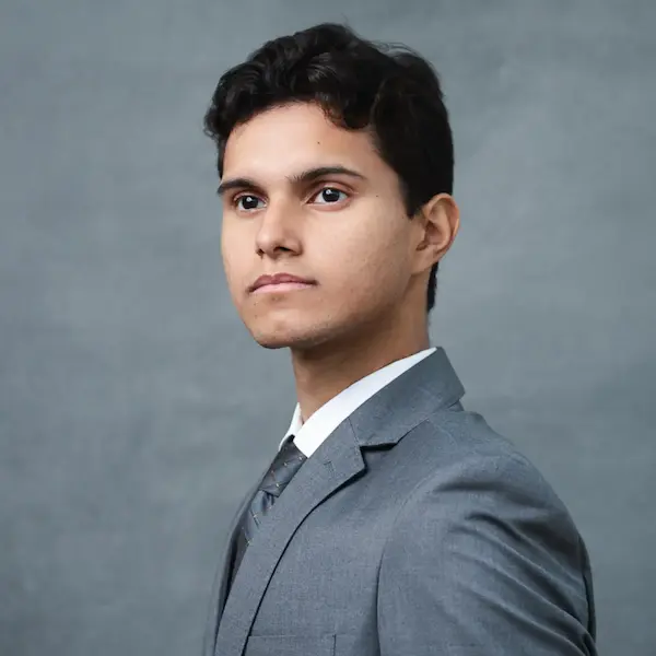 Pedro Souza - Estagiário